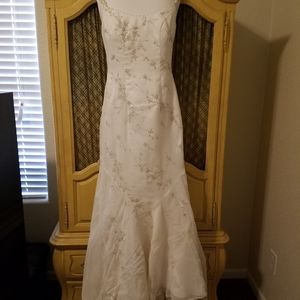 Moonlight wedding dress with veil